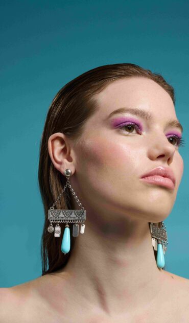 CHROMIS σκουλαρίκι με τυρκουάζ χαολίτη και επάργυρα στοιχεία.