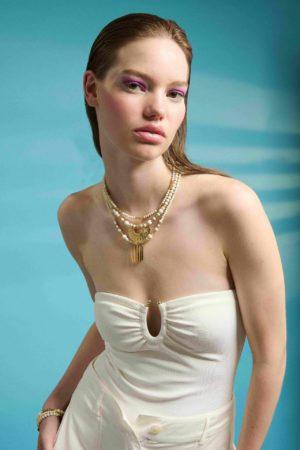 RAY λευκό κολιέ με χάντρα χαολίτη και επίχρυσα 24κ στοιχεία.